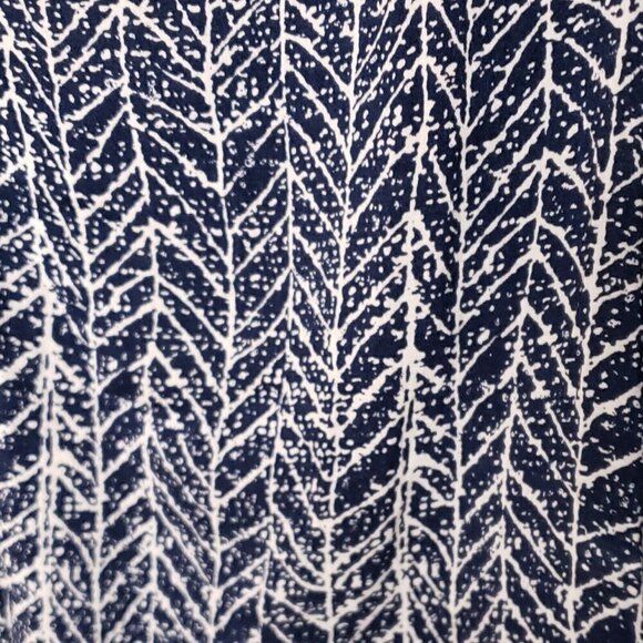 Anne Carson Blue White V Neck 3/4 Sleeve Blouse - Picture 3 of 7